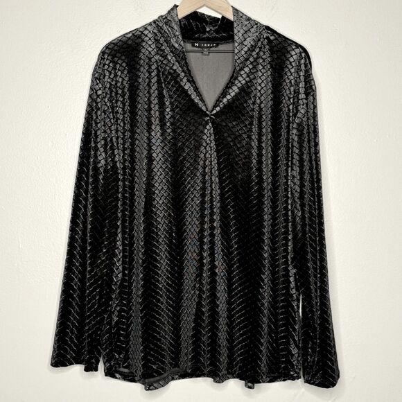 N Touch Womens Velvet Top 3X‎ Black Sweater Diamond Print Soft V-Neck Office - Picture 1 of 9